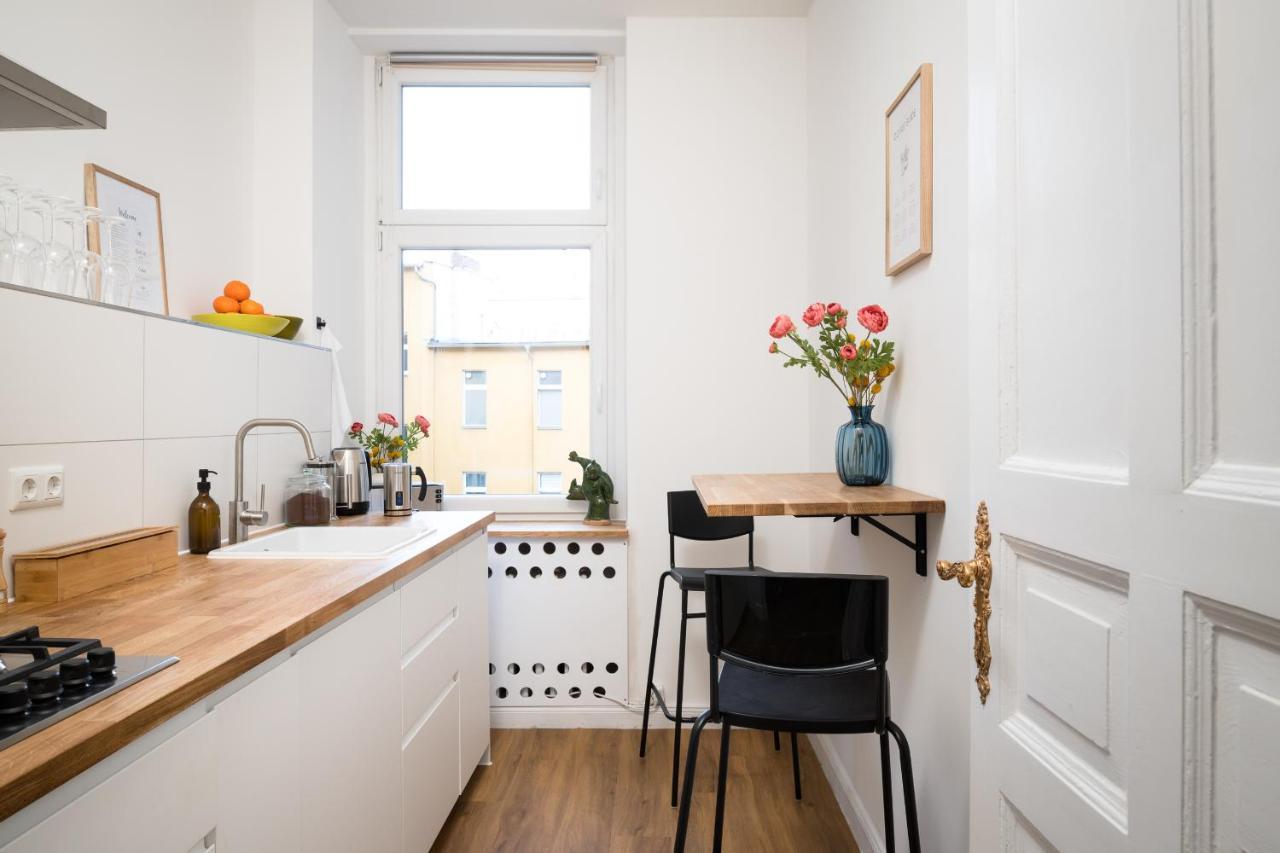 Riesiges Apartment Nahe Kudamm Sehr Schoner Altbau 123M2 Gross 12 Gaste Berlin Bagian luar foto